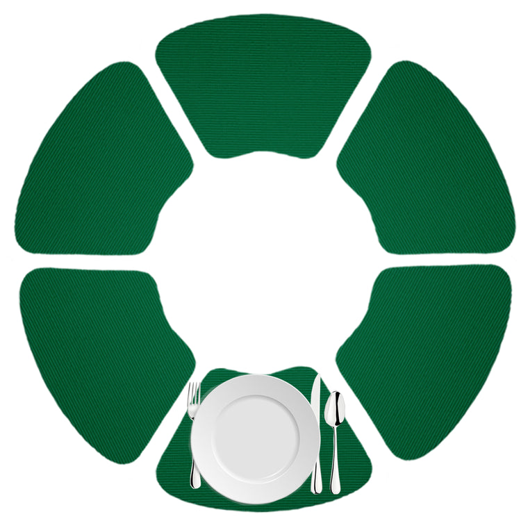 Hunter Green | Angled close-up of edge detailing on fishnet wedge placemat.