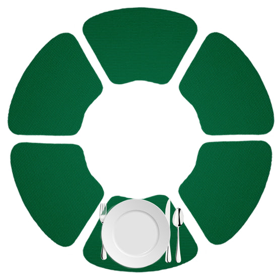 Hunter Green | Angled close-up of edge detailing on fishnet wedge placemat.