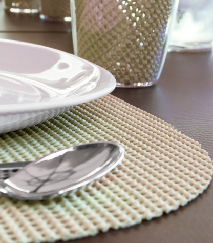 Multi | Detail view of the fishnet placemat set.